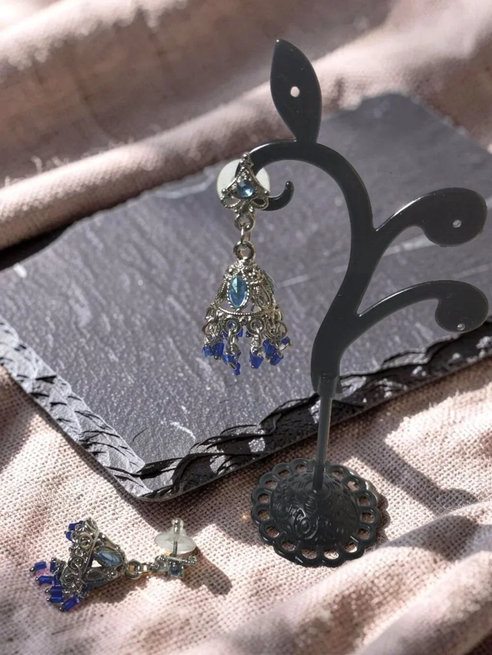 vintage silver tone hombre blues chrystals chandelier dangle earrings